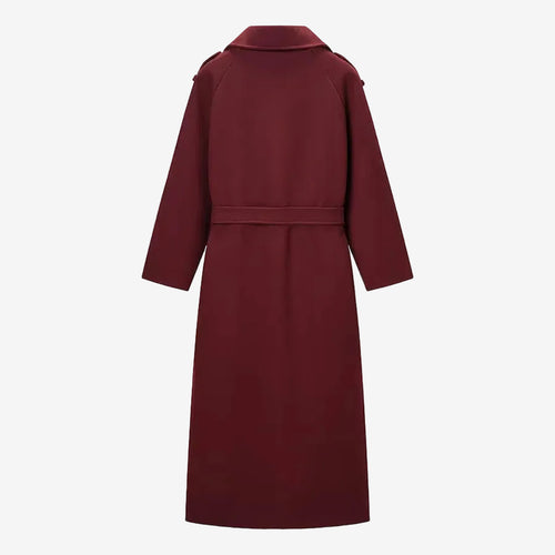 Burgunderfarbener Trenchcoat mit Knöpfen